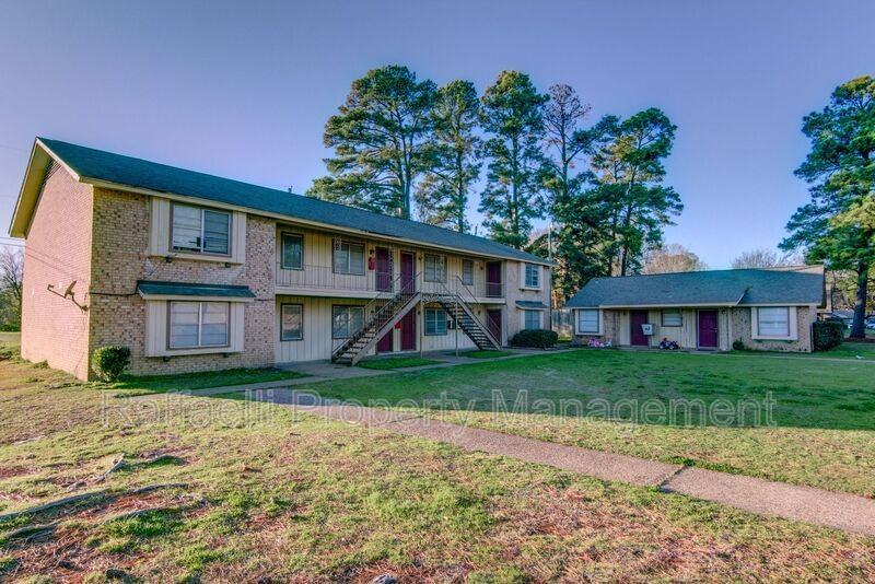 2401 Brookridge Dr #04 - Photo 2 of 12