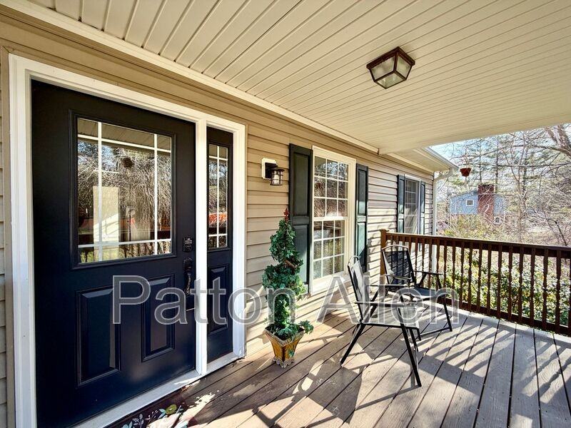 689 New Haw Creek Rd - Photo 4 of 40