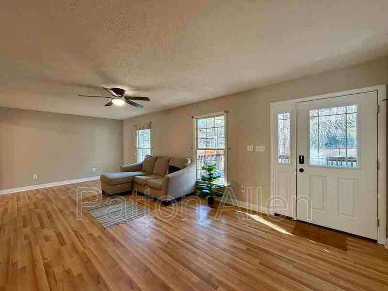 689 New Haw Creek Rd - Photo 5 of 40