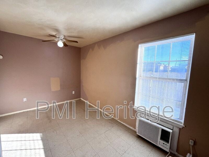 813 E Huntsville Ave #104 - Photo 4 of 7