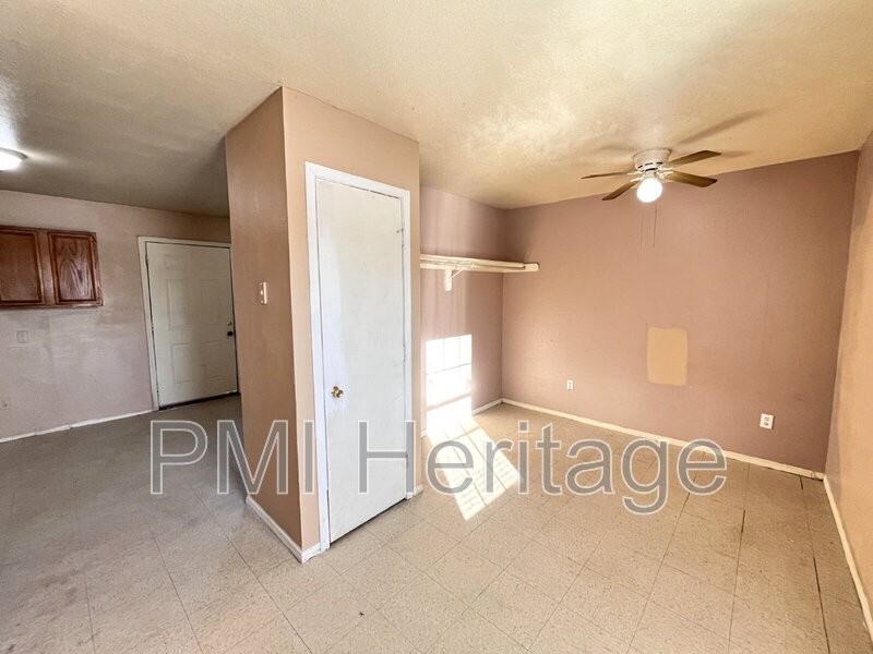 813 E Huntsville Ave #104 - Photo 5 of 7