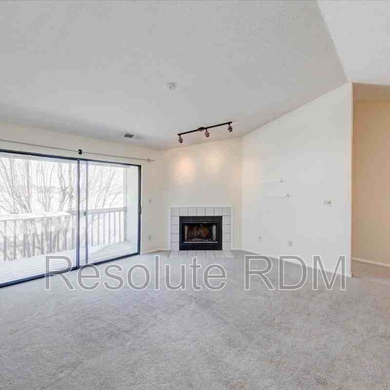 4381 Village Parkway Cir W #11 - Photo 3 of 22