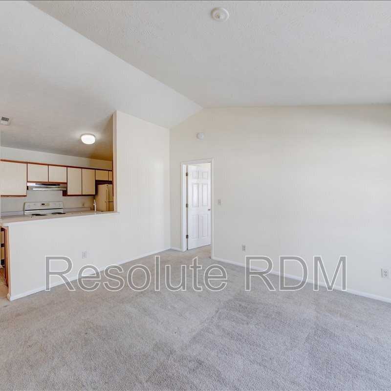 4381 Village Parkway Cir W #11 - Photo 5 of 22