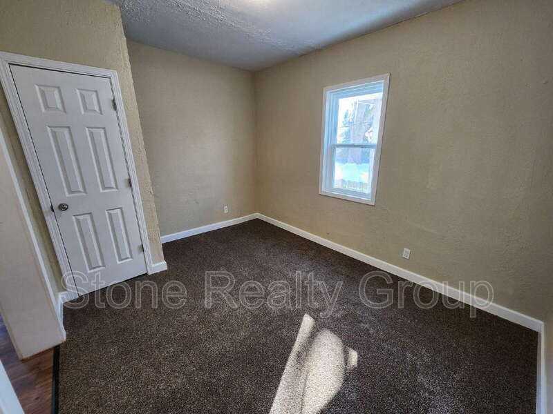 624 S 8th St #D - Photo 4 of 7