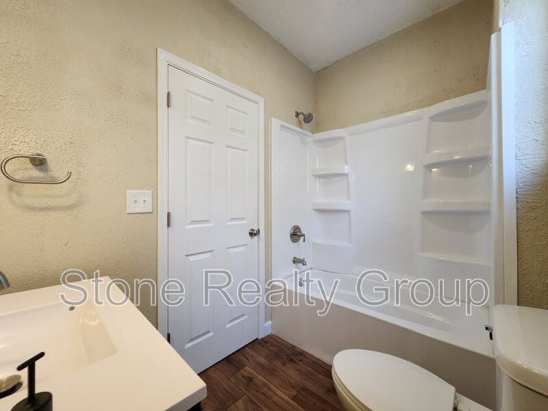 624 S 8th St #A - Photo 4 of 5