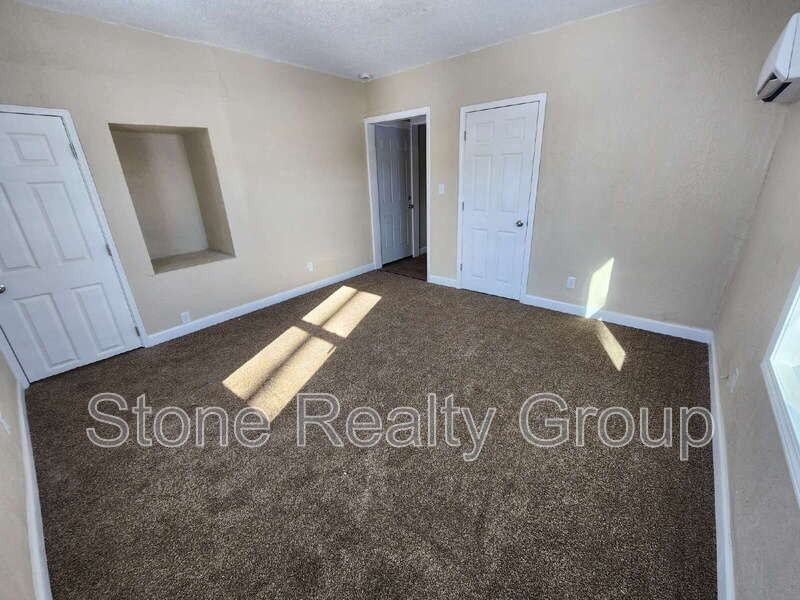 624 S 8th St #C - Photo 4 of 6