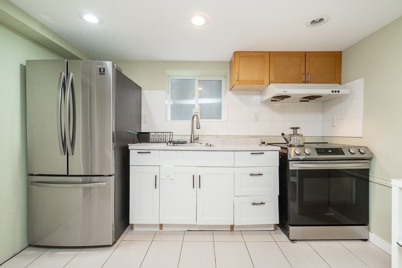 3819 Southwest Marine Drive - Photo 5 of 16