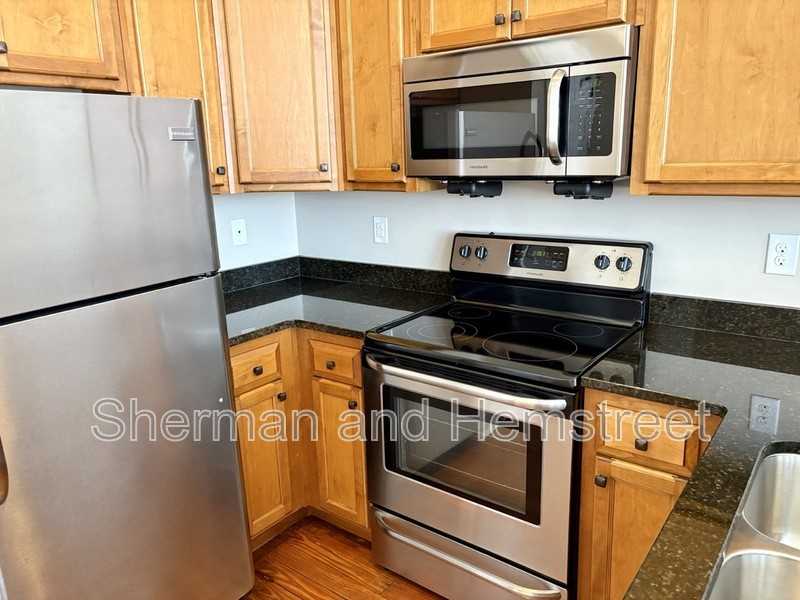 1204 Broad St - Photo 4 of 12