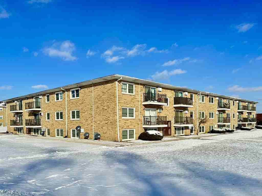 520 S Millard Ave #1I