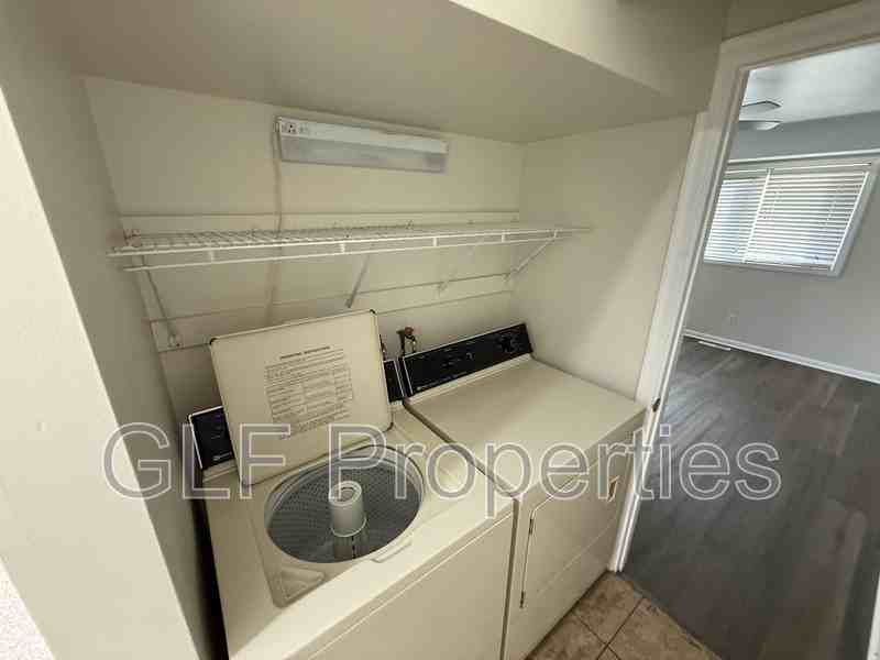 605 N 13th St - Photo 6 of 9