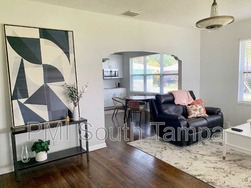 701 S Bermuda Blvd #B - Photo 3 of 25