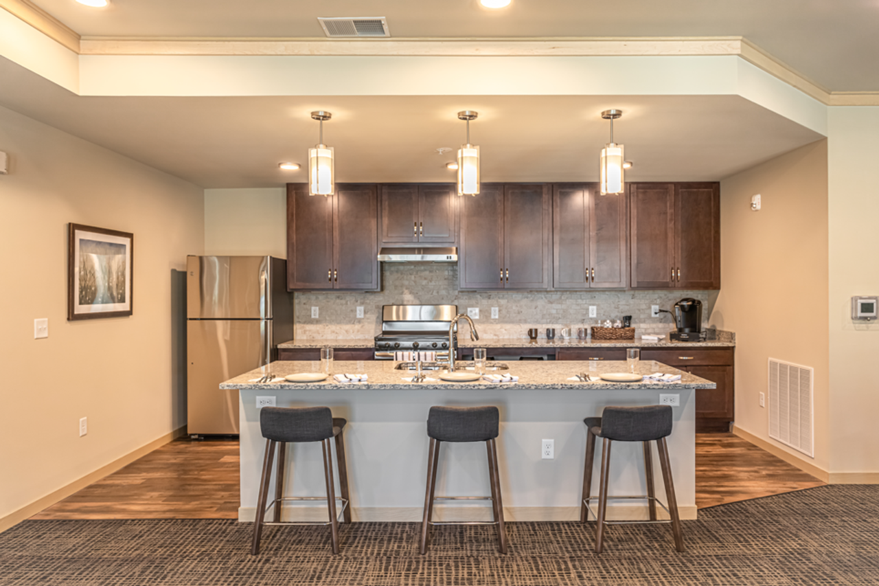 Lincoln Street Apartments - Photo 4 of 49