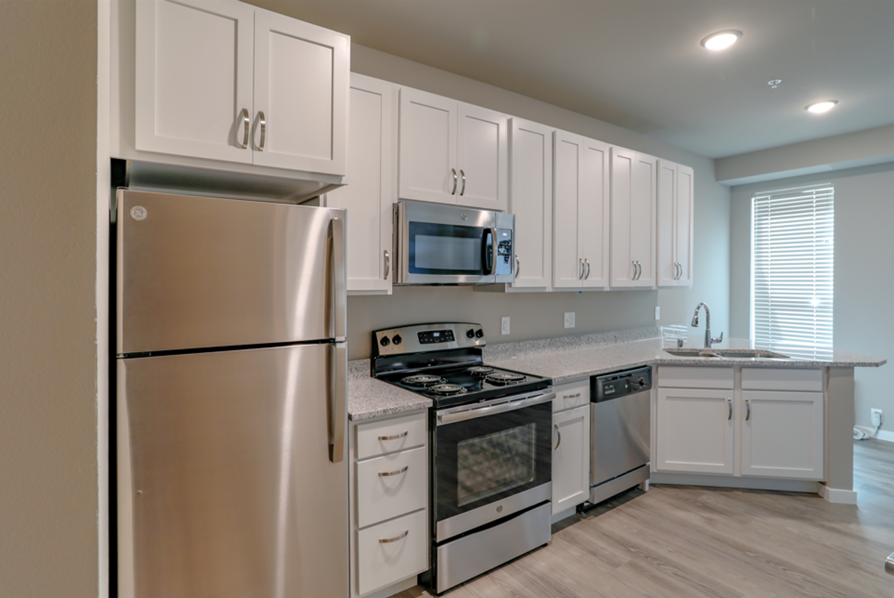 Lincoln Street Apartments - Photo 6 of 49