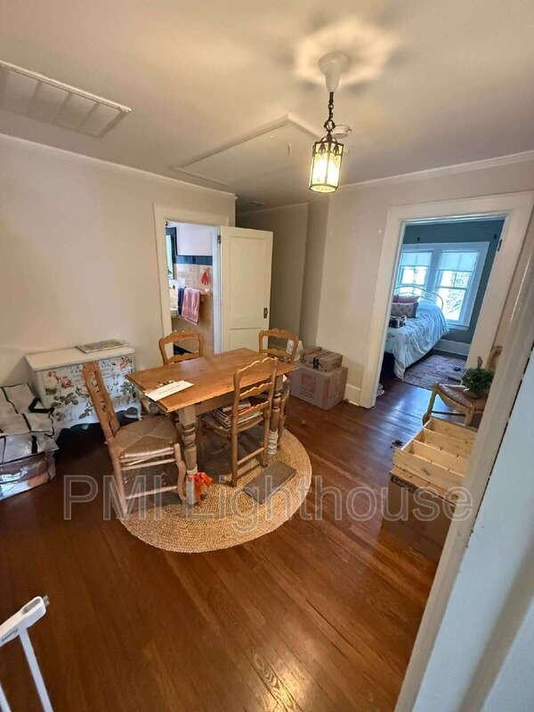 145 Soundview Rd - Photo 5 of 13