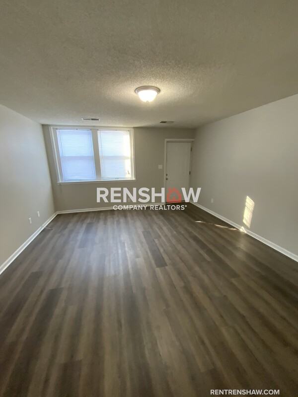 900 S College St #A3 - Photo 4 of 16