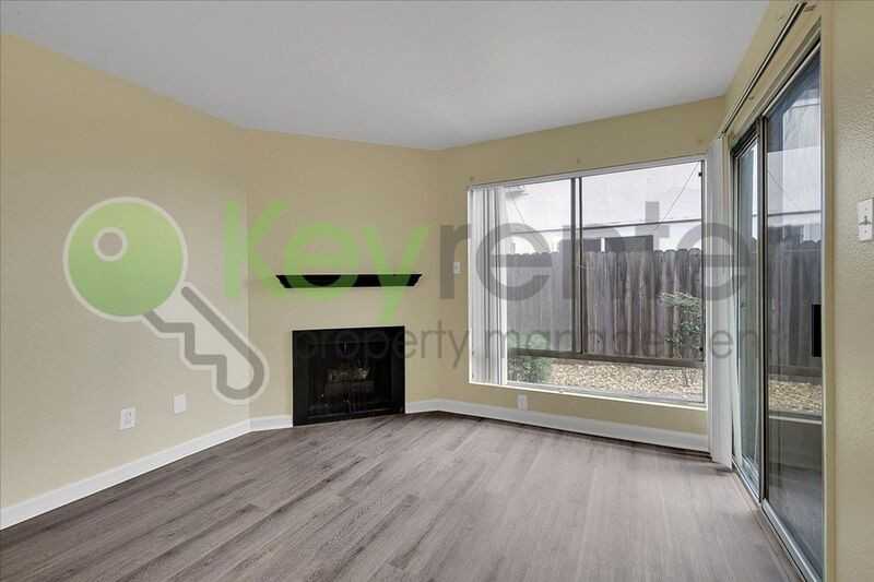 2515 H St #11 - Photo 4 of 22