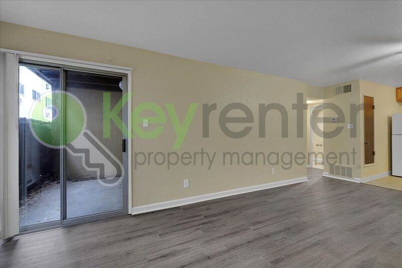 2515 H St #11 - Photo 6 of 22