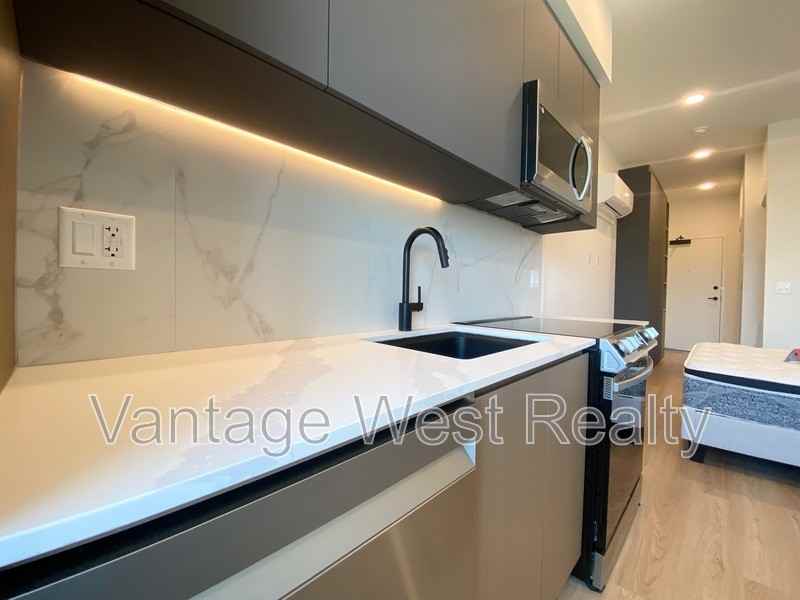 508 K.L.O. Rd - Photo 4 of 14