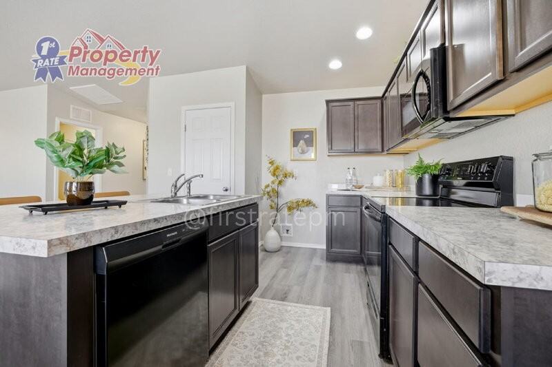 12794 Conner St - Photo 3 of 23