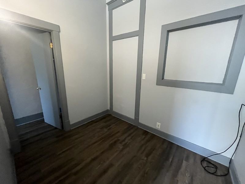 212 N 8th St - Photo 6 of 10