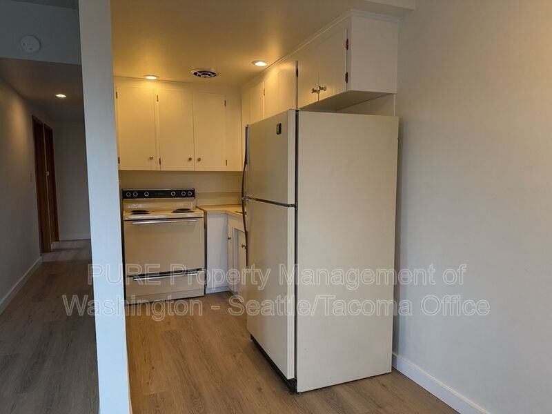 6609 Sw Admiral Way #02 - Photo 4 of 24