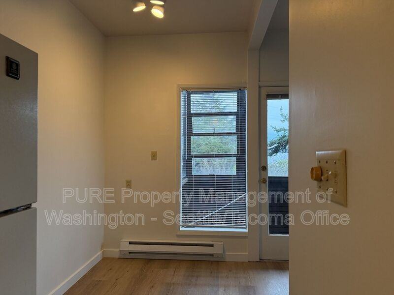 6609 Sw Admiral Way #02 - Photo 6 of 24