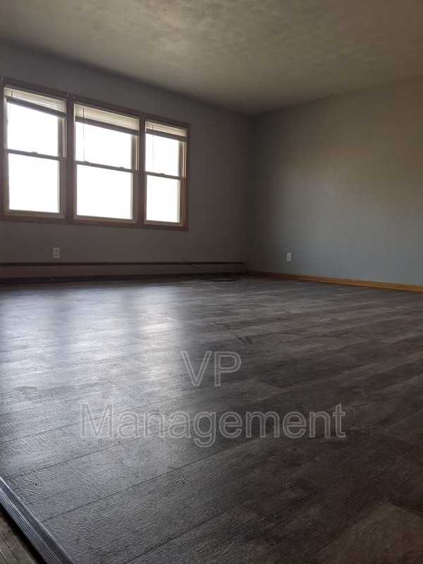 2607 Diehn Ave #4 - Photo 3 of 11