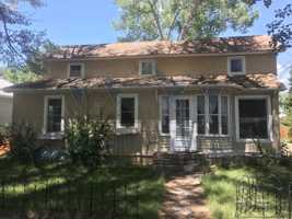 featured image of 911 Steele St