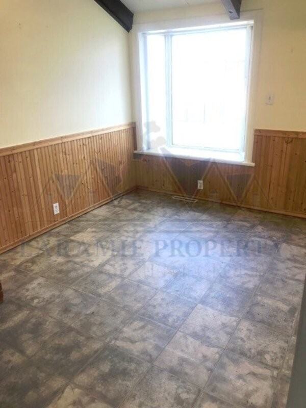 911 Steele St - Photo 5 of 21