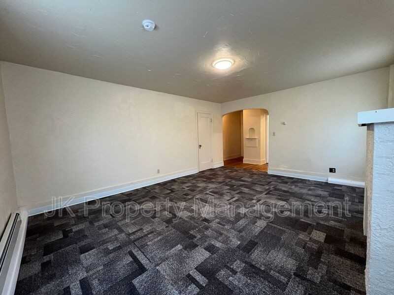 20 18th St S #04 - Photo 5 of 11