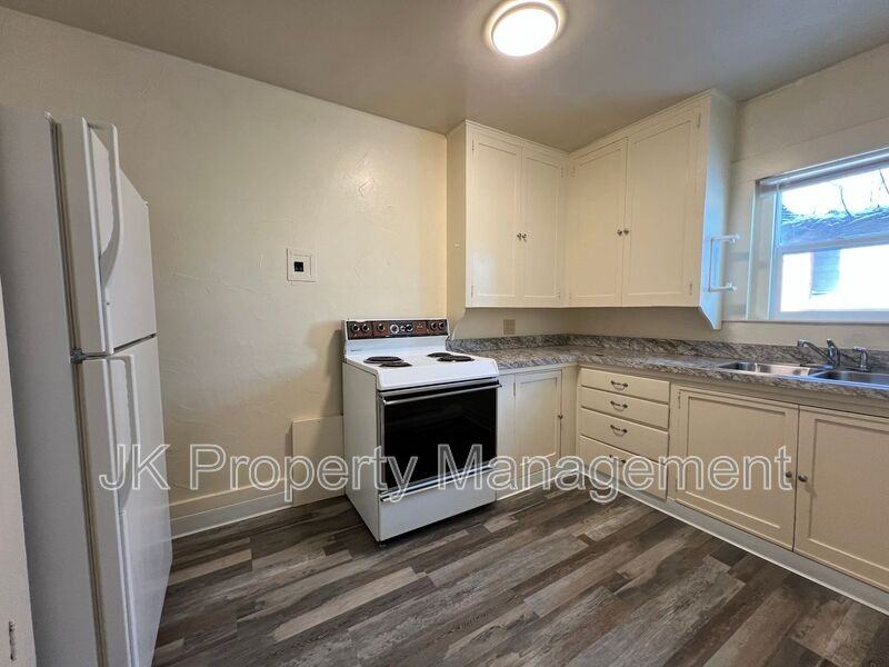 20 18th St S #04 - Photo 7 of 11