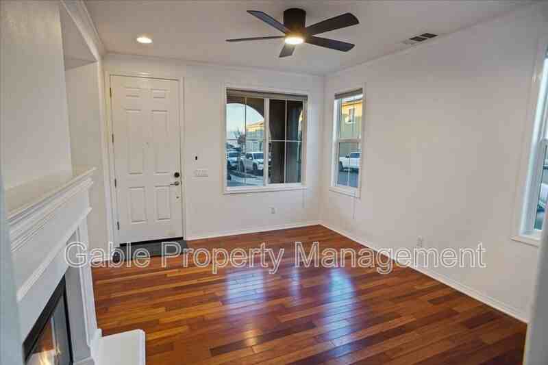 20420 Victory Ct - Photo 3 of 22