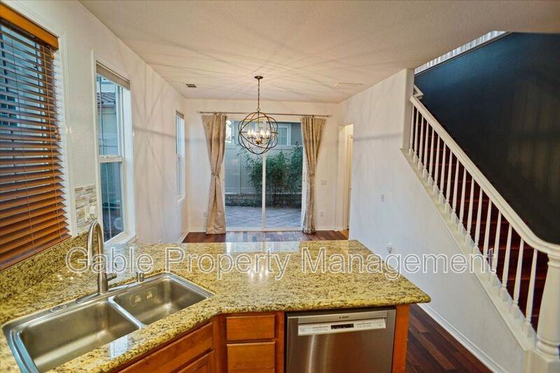 20420 Victory Ct - Photo 6 of 22