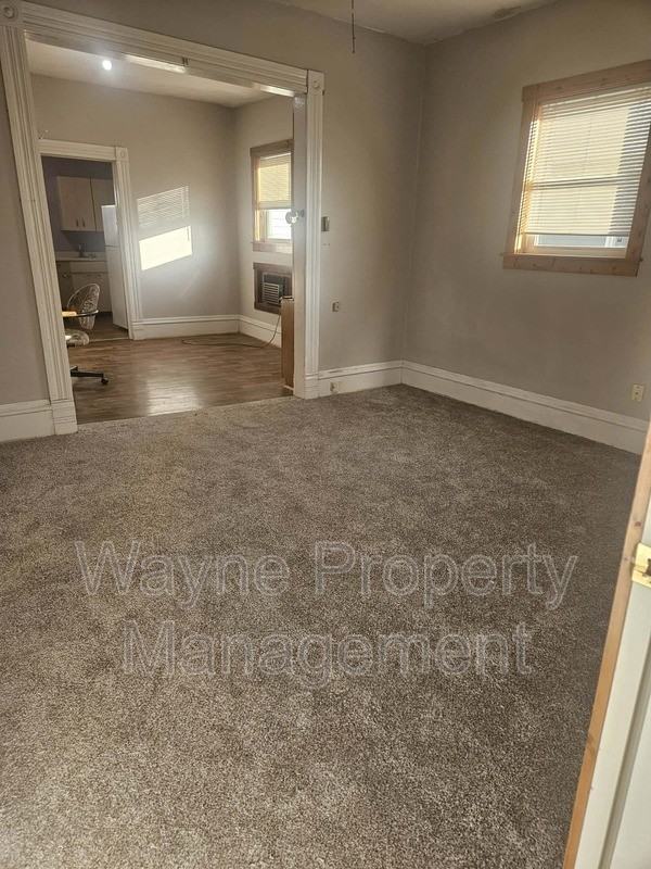 516 N Cadwell Ave - Photo 2 of 23