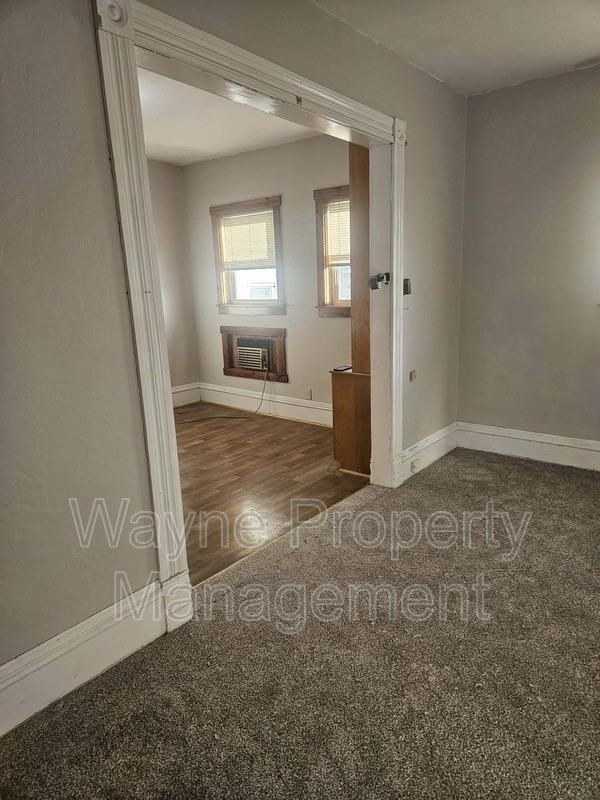 516 N Cadwell Ave - Photo 4 of 23