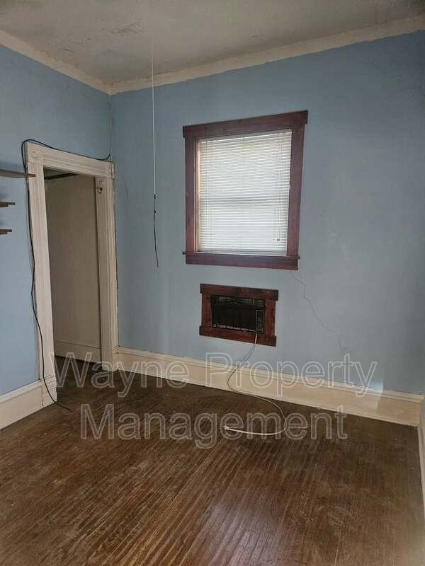 516 N Cadwell Ave - Photo 6 of 23