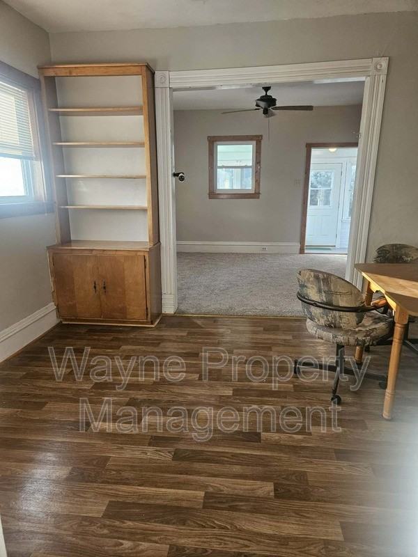 516 N Cadwell Ave - Photo 7 of 23