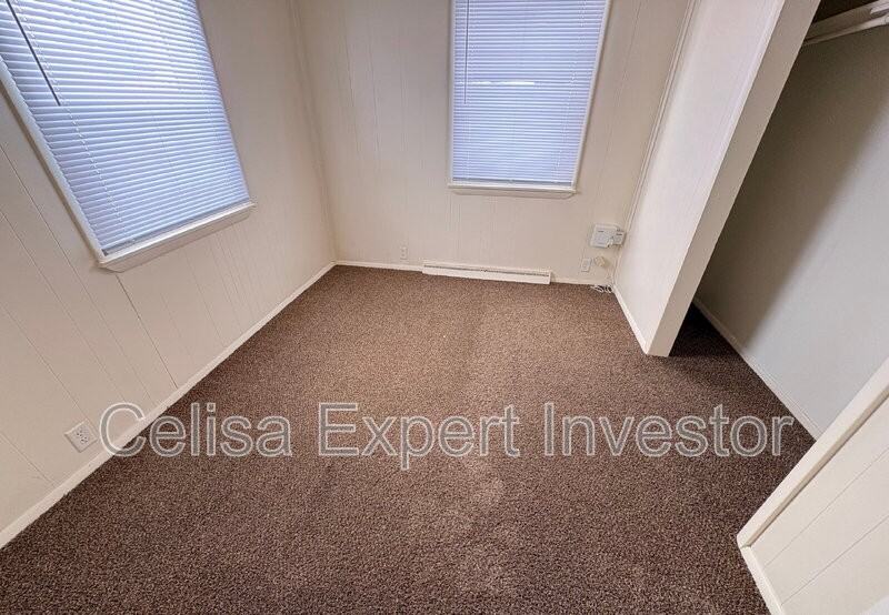 5506 Webster St - Photo 7 of 7