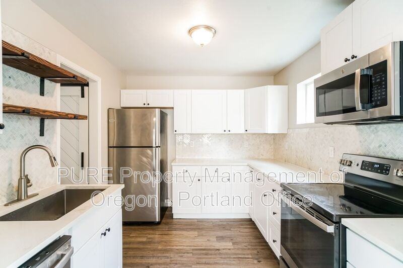 10762 Ne Prescott St - Photo 2 of 23