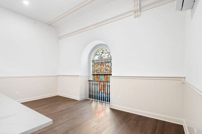 401 Martin St - Photo 3 of 9