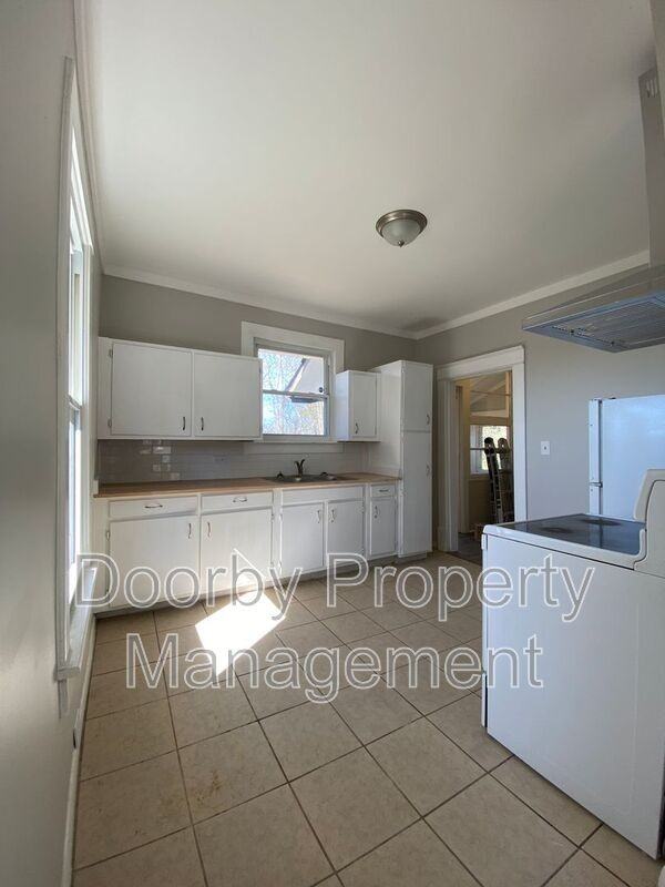 3011 15th Ave - Photo 3 of 15