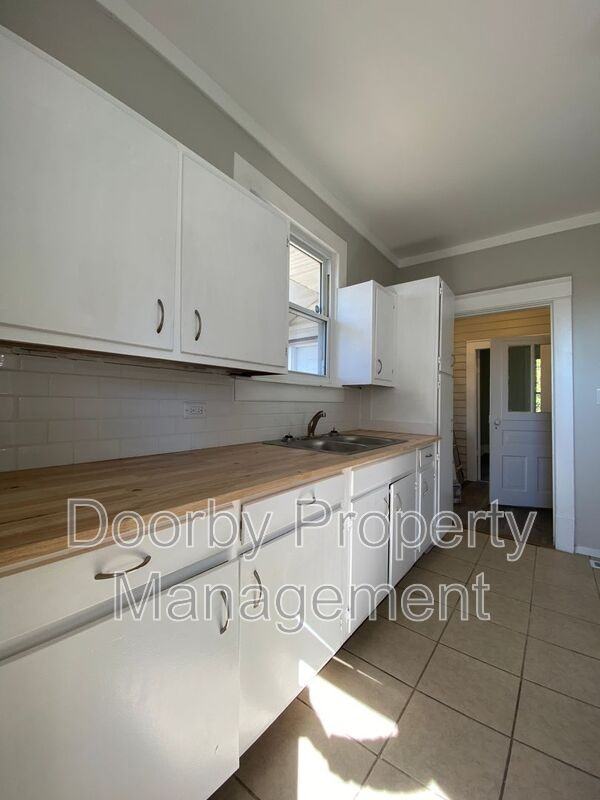 3011 15th Ave - Photo 4 of 15