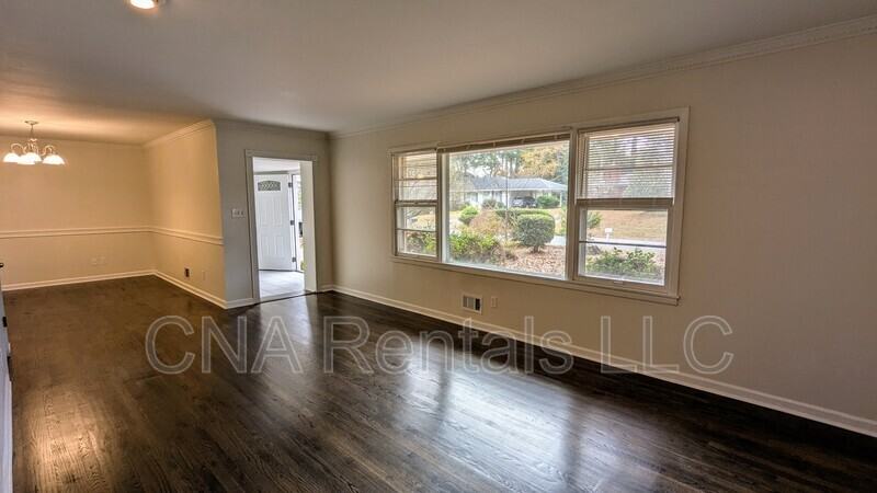 294 Robin Ln Se - Photo 3 of 21