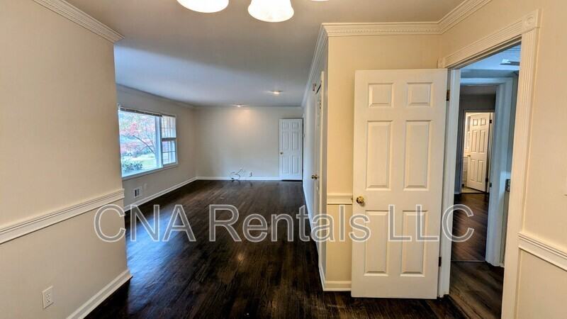 294 Robin Ln Se - Photo 7 of 21