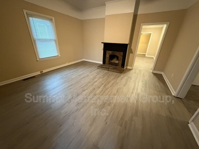 34 Ivy St - Photo 2 of 23