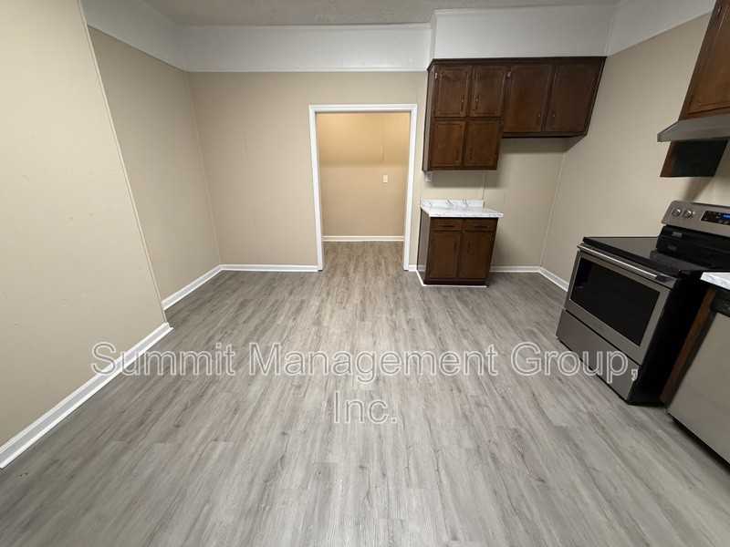 34 Ivy St - Photo 7 of 23