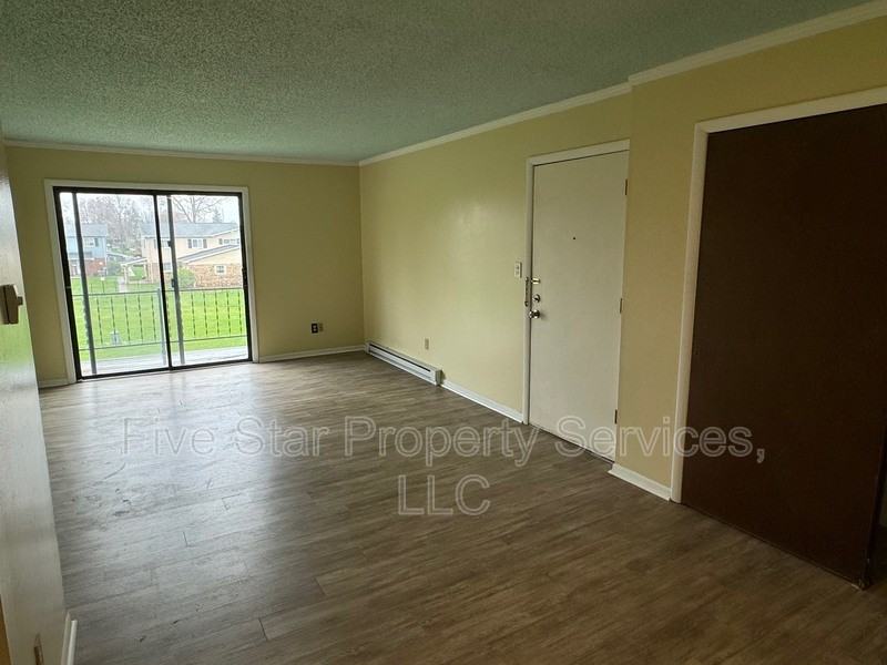 3241 S Douglas Ave Bldg F - Photo 3 of 8