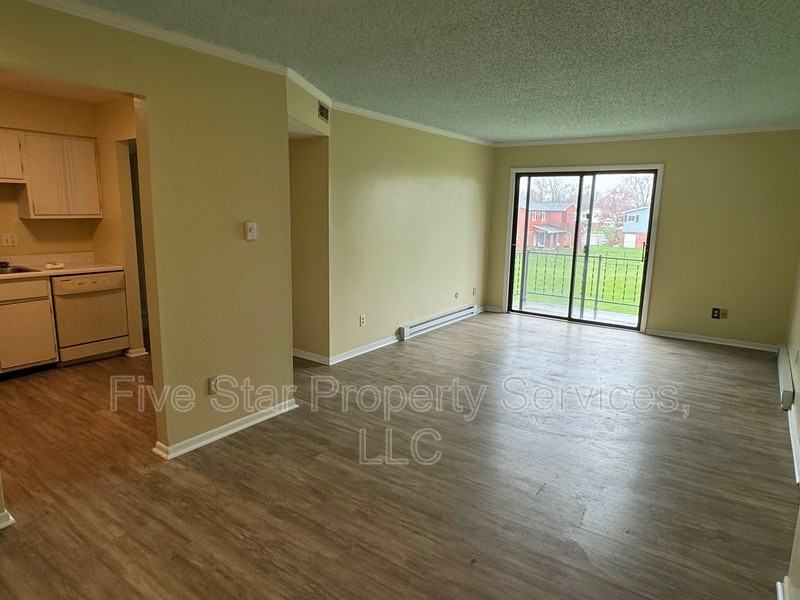 3241 S Douglas Ave Bldg F - Photo 4 of 8