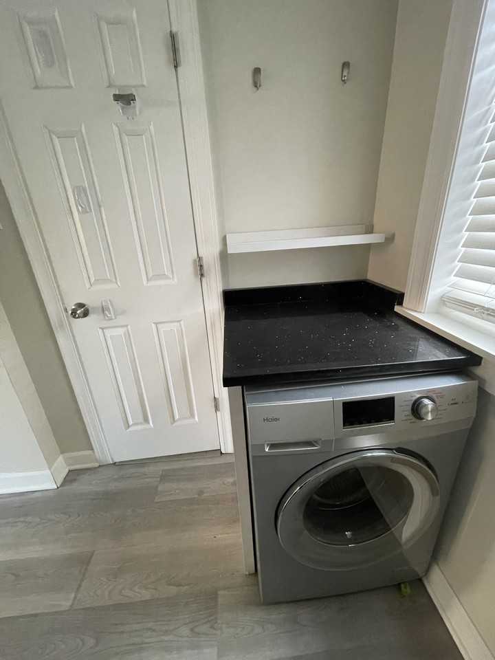 W Roscoe St & N Broadway - Photo 4 of 9