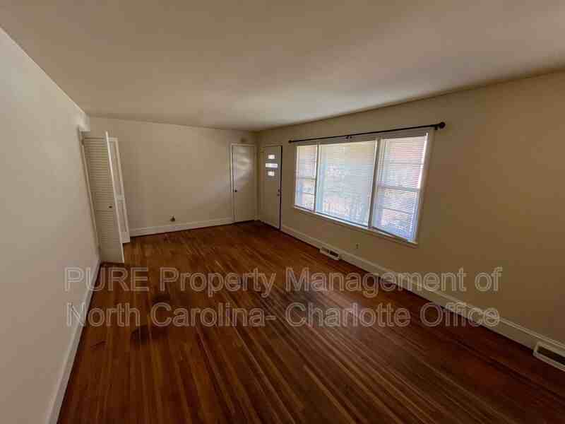 1932 Sandhurst Dr - Photo 7 of 18